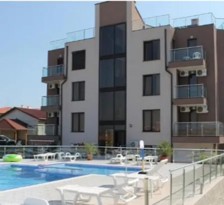 Студио Роузи Apartament